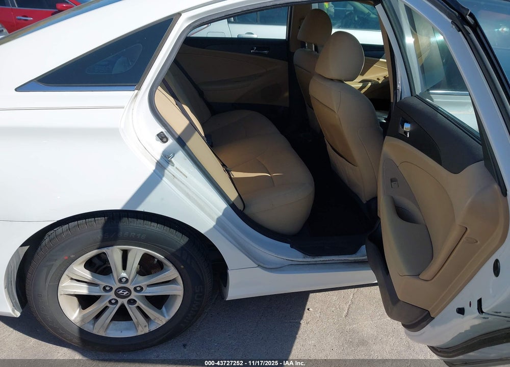 2011 HYUNDAI SONATA VIN: 5NPEB4AC8BH078046