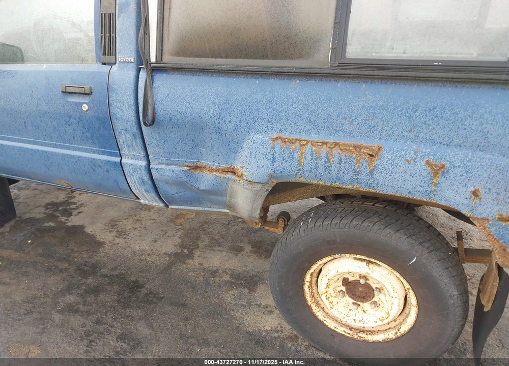 1987 TOYOTA PICKUP RN63 STD VIN: JT4RN63R2H0102014