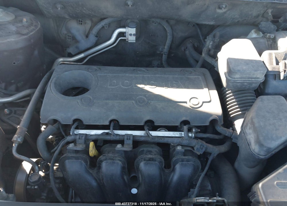 2011 KIA SORENTO LX VIN: 5XYKT3A17BG125924