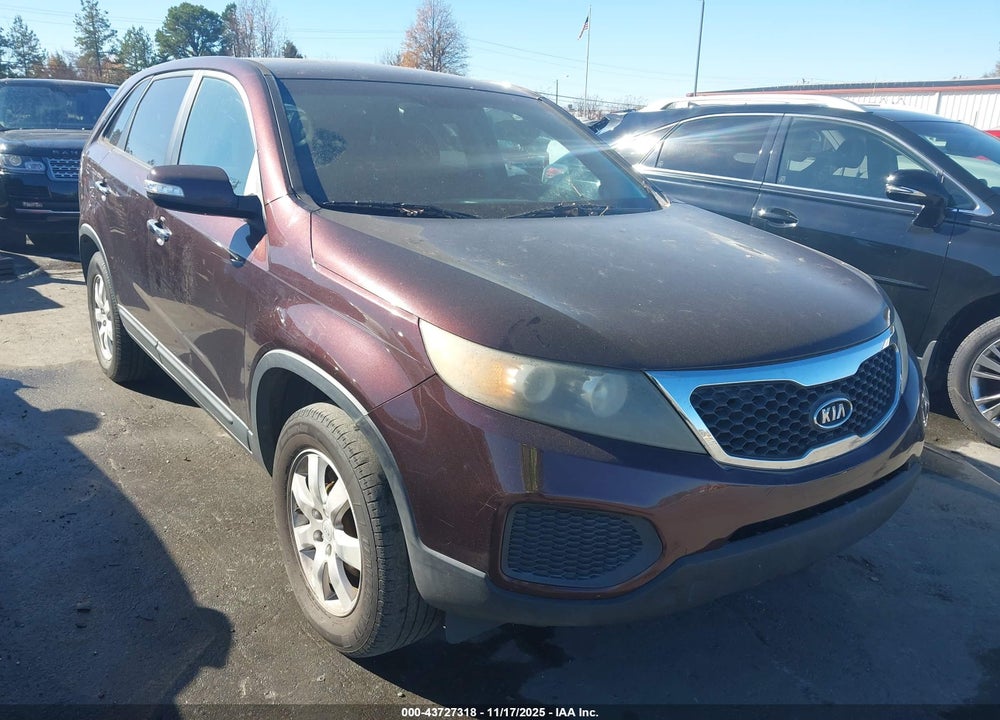 2011 KIA SORENTO LX VIN: 5XYKT3A17BG125924