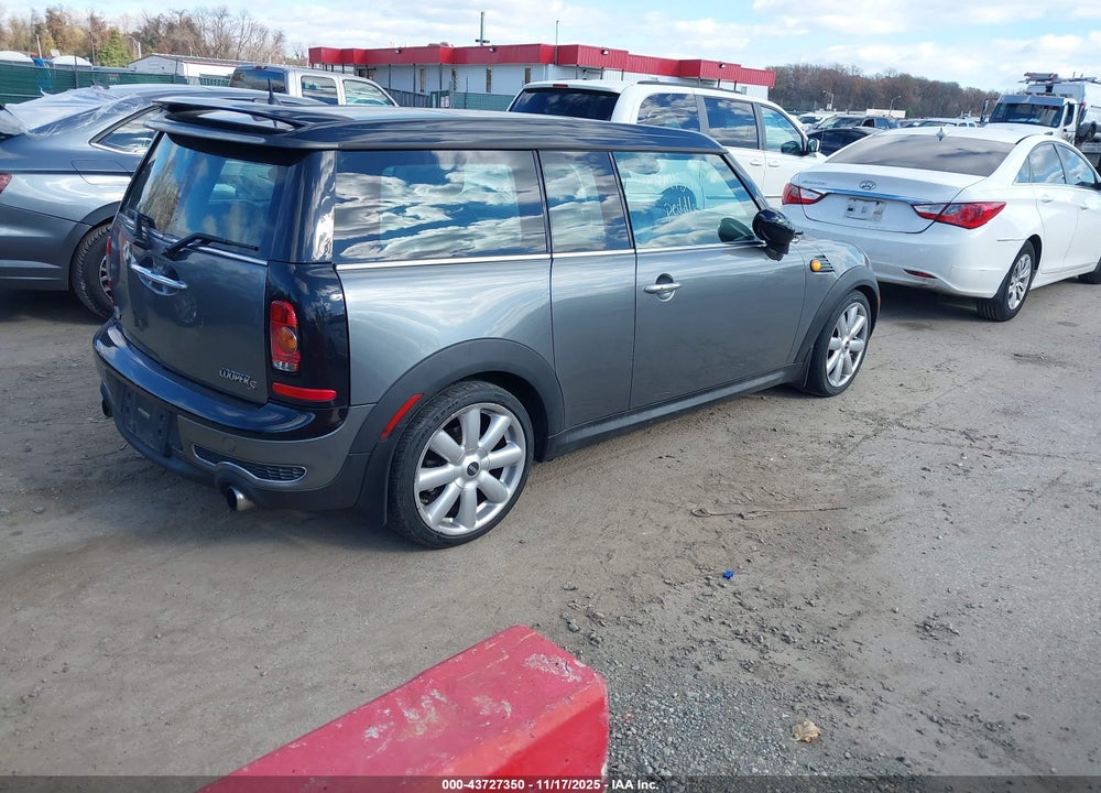 2009 MINI COOPER VIN: WMWMM335X9TP90477
