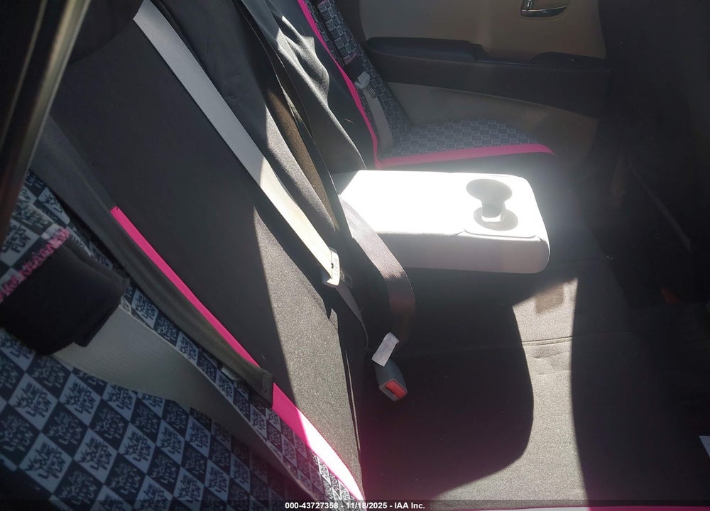 2010 HYUNDAI ELANTRA VIN: KMHDU4AD2AU061886
