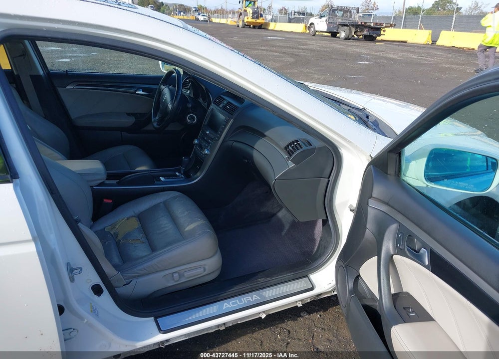 2008 ACURA TL TYPE S VIN: 19UUA76508A021528