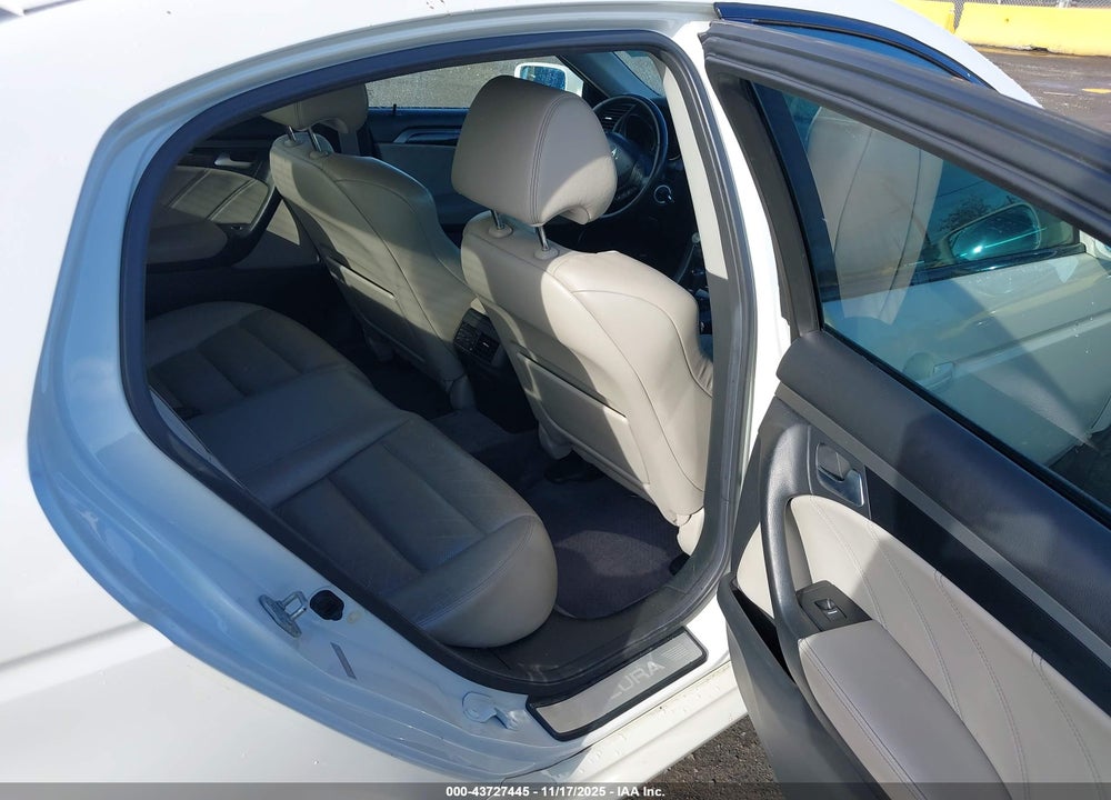 2008 ACURA TL TYPE S VIN: 19UUA76508A021528