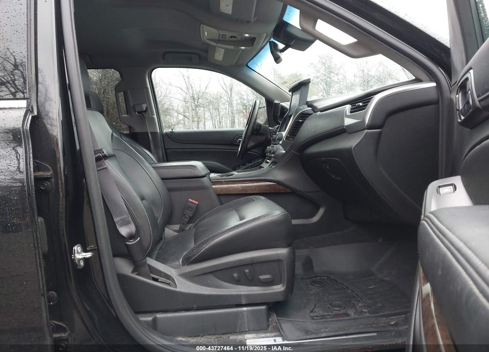 2017 CHEVROLET SUBURBAN VIN: 1GNSKHKC3HR326947