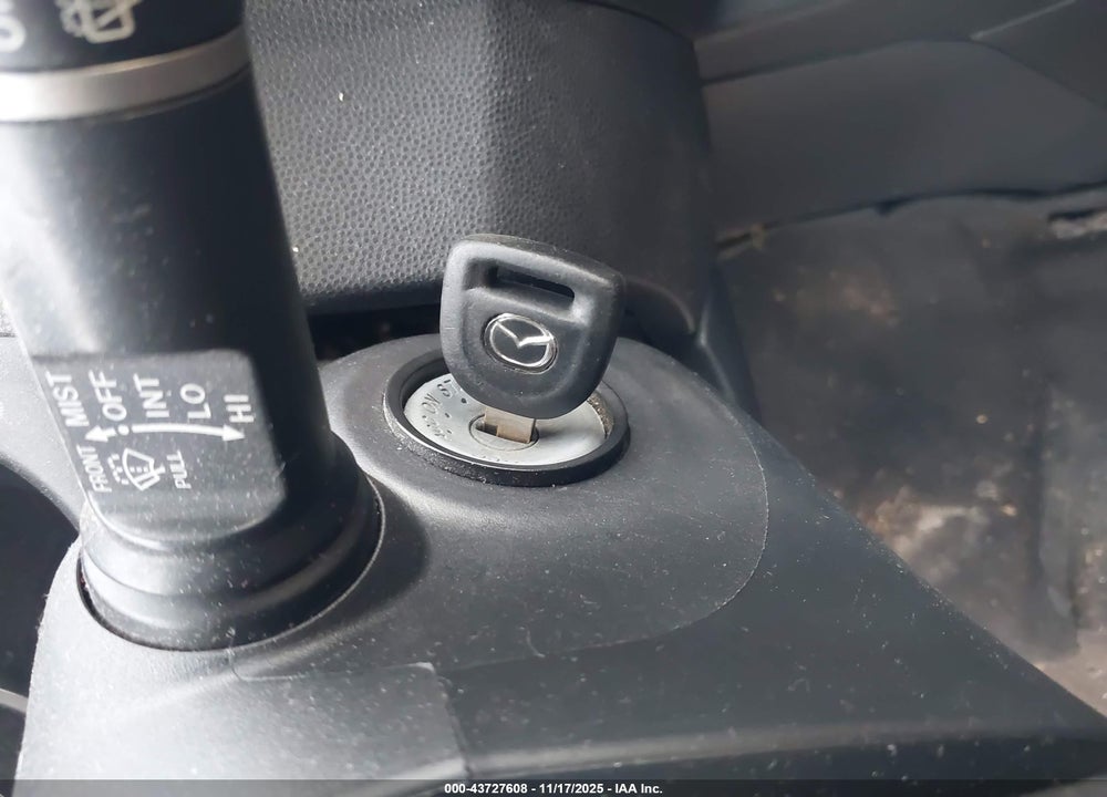 2011 MAZDA 2 SPORT VIN: JM1DE1HY5B0105896