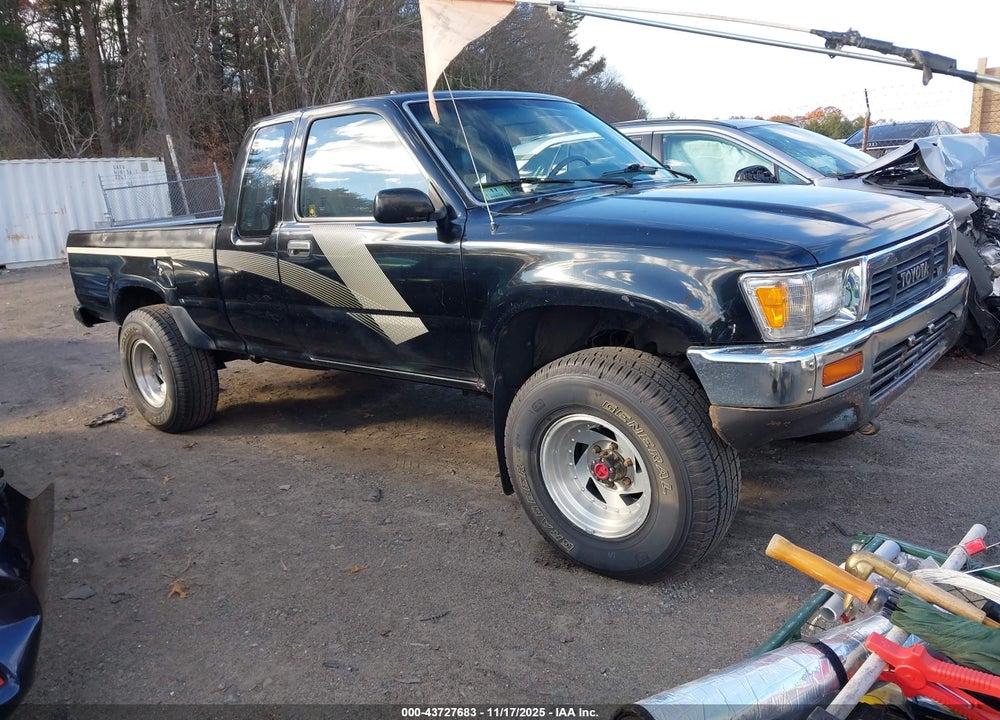 1989 TOYOTA PICKUP 1/2 TON EX LNG WHLBSE DLX VIN: JT4VN13D3K5004108