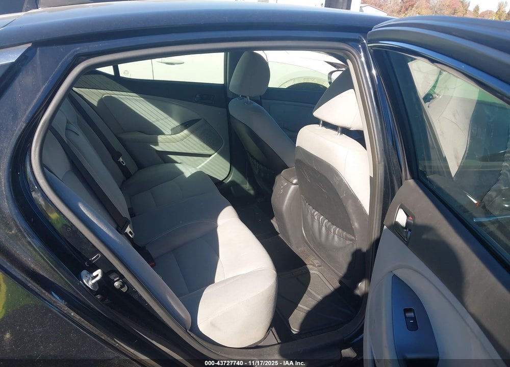 2015 KIA OPTIMA LX VIN: 5XXGM4A74FG366900