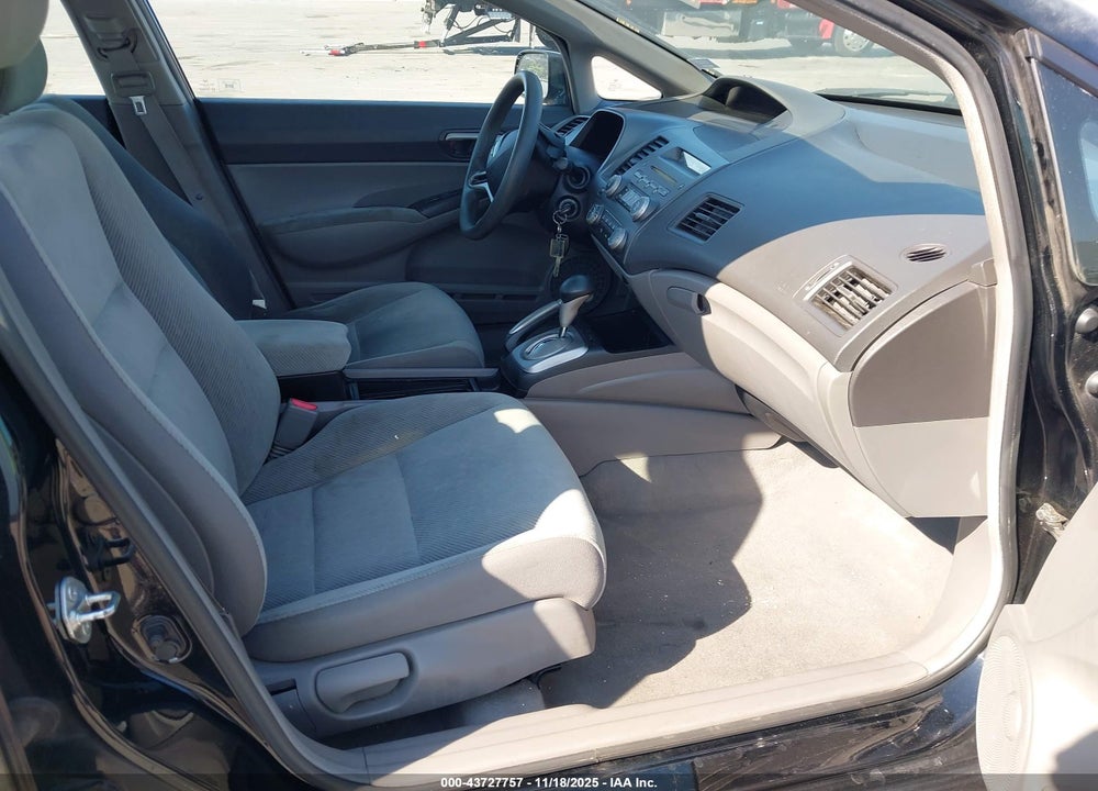 2011 HONDA CIVIC LX VIN: 2HGFA1F52BH526534