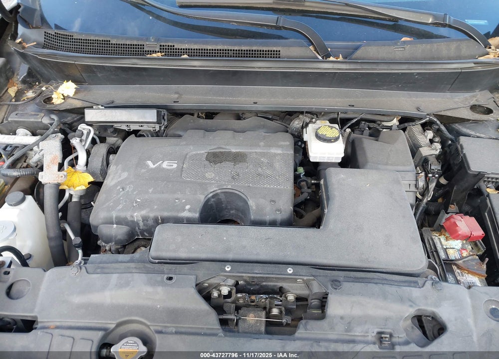 2017 NISSAN PATHFINDER VIN: 5N1DR2MM4HC668826
