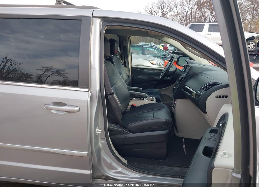 2014 CHRYSLER TOWN & COUNTRY TOURING VIN: 2C4RC1BG7ER330018