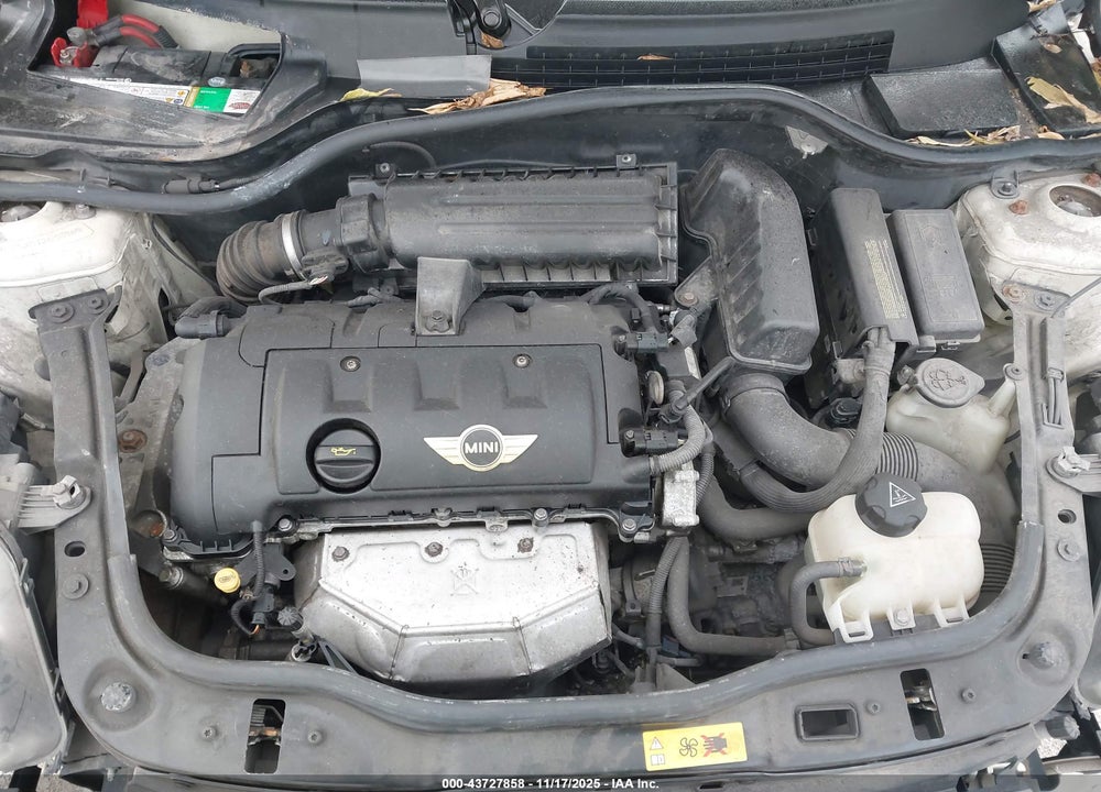 2012 MINI COOPER VIN: WMWSU3C5XCT261884