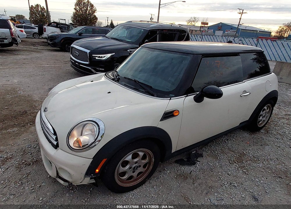 2012 MINI COOPER VIN: WMWSU3C5XCT261884