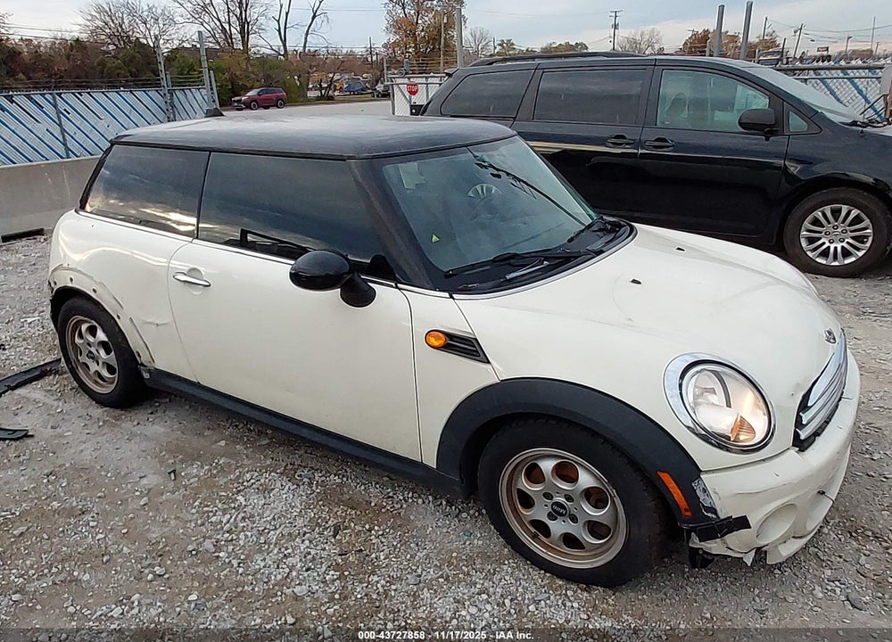2012 MINI COOPER VIN: WMWSU3C5XCT261884