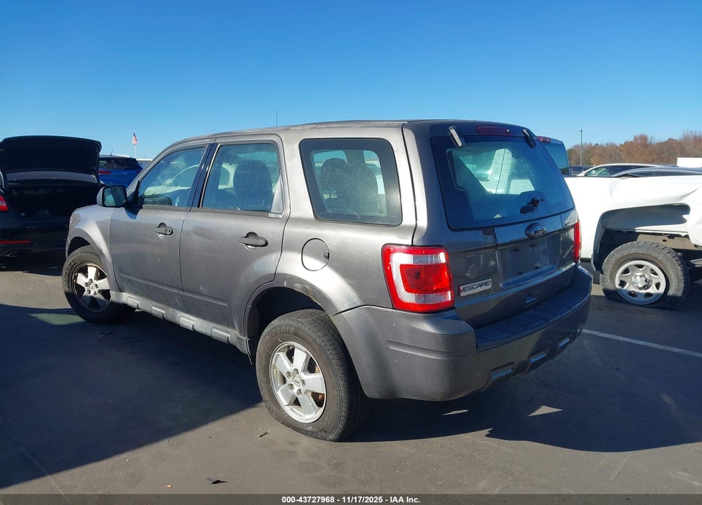 2011 FORD ESCAPE XLS VIN: 1FMCU9C74BKA79822