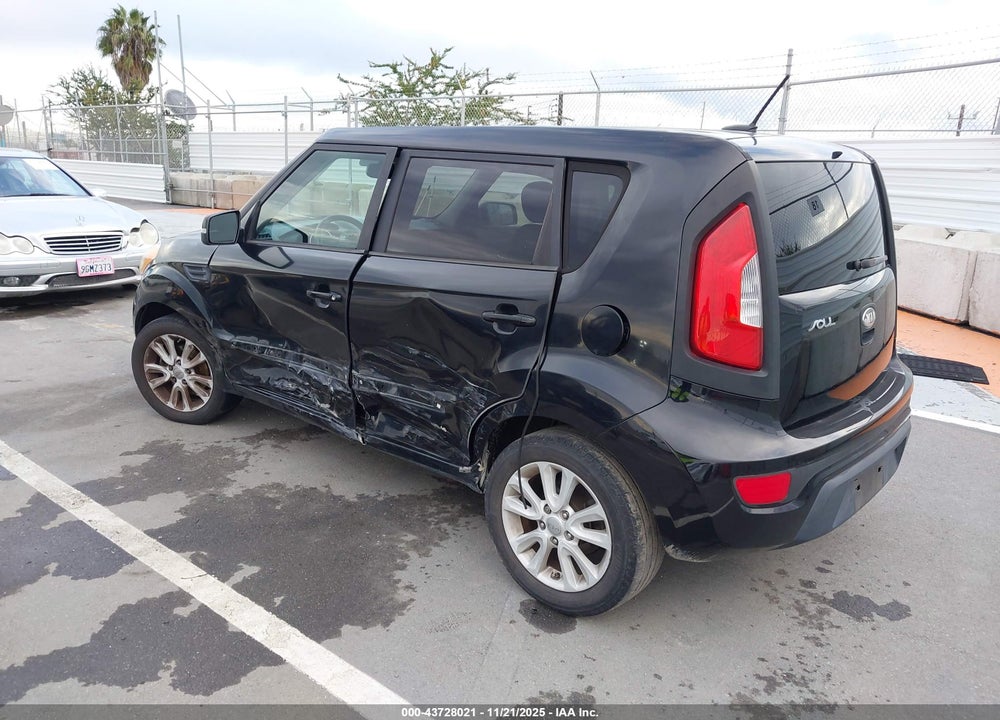 2013 KIA SOUL + VIN: KNDJT2A69D7486850