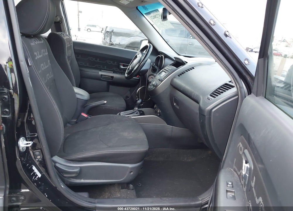 2013 KIA SOUL + VIN: KNDJT2A69D7486850