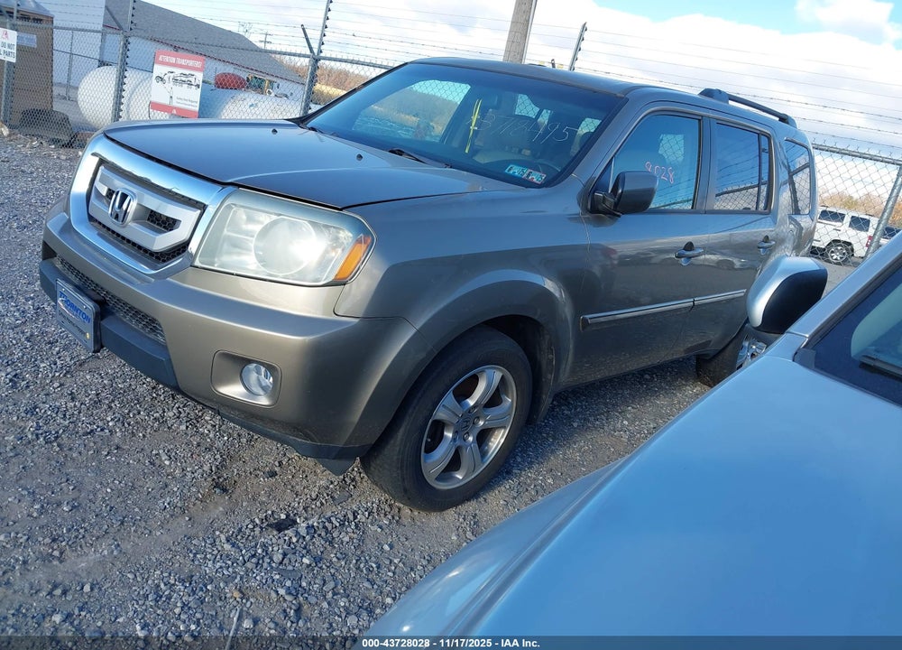 2011 HONDA PILOT EX-L VIN: 5FNYF4H61BB050394