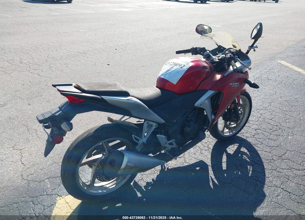2012 HONDA CBR250 R VIN: MLHMC4101C5207743