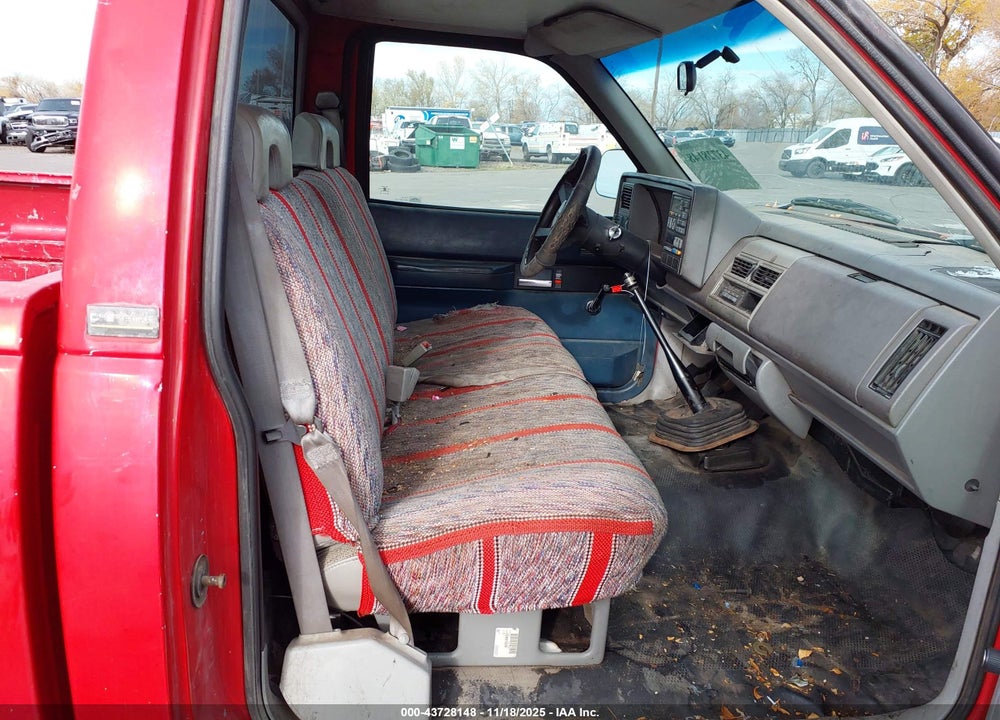 1993 CHEVROLET GMT-400 C1500 VIN: 1GCEC14Z1PE219297
