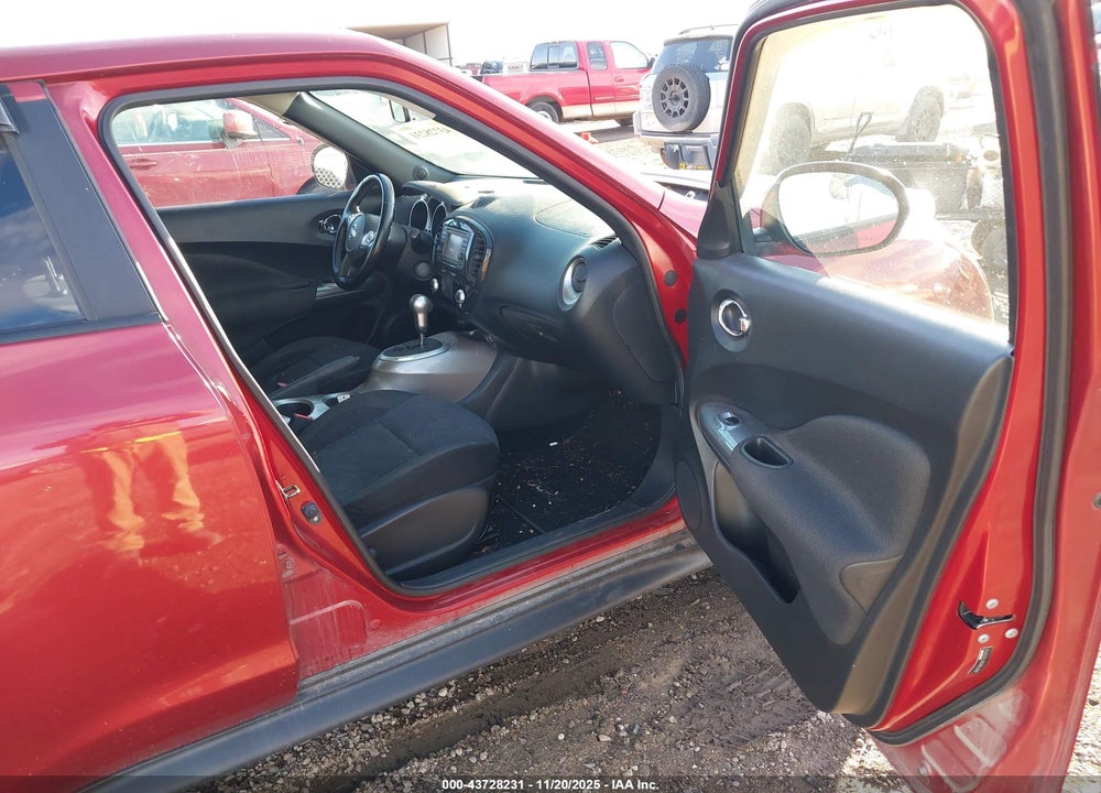 2011 NISSAN JUKE SV VIN: JN8AF5MV5BT022314