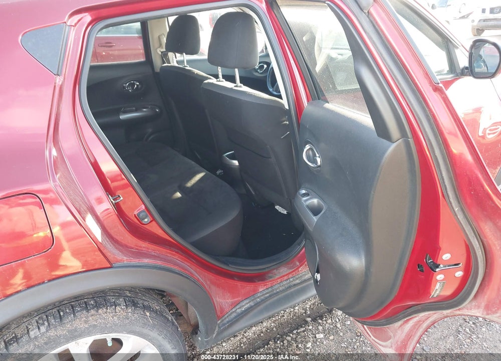 2011 NISSAN JUKE SV VIN: JN8AF5MV5BT022314