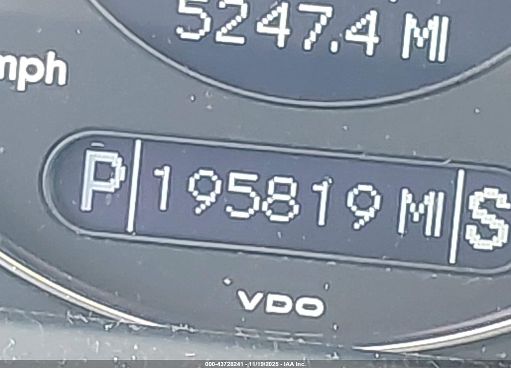 2004 MERCEDES-BENZ E 320 VIN: WDBUF65JX4X114765