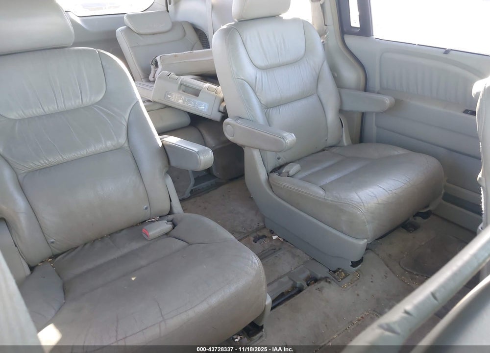 2005 HONDA ODYSSEY EX-L VIN: 5FNRL387X5B088890