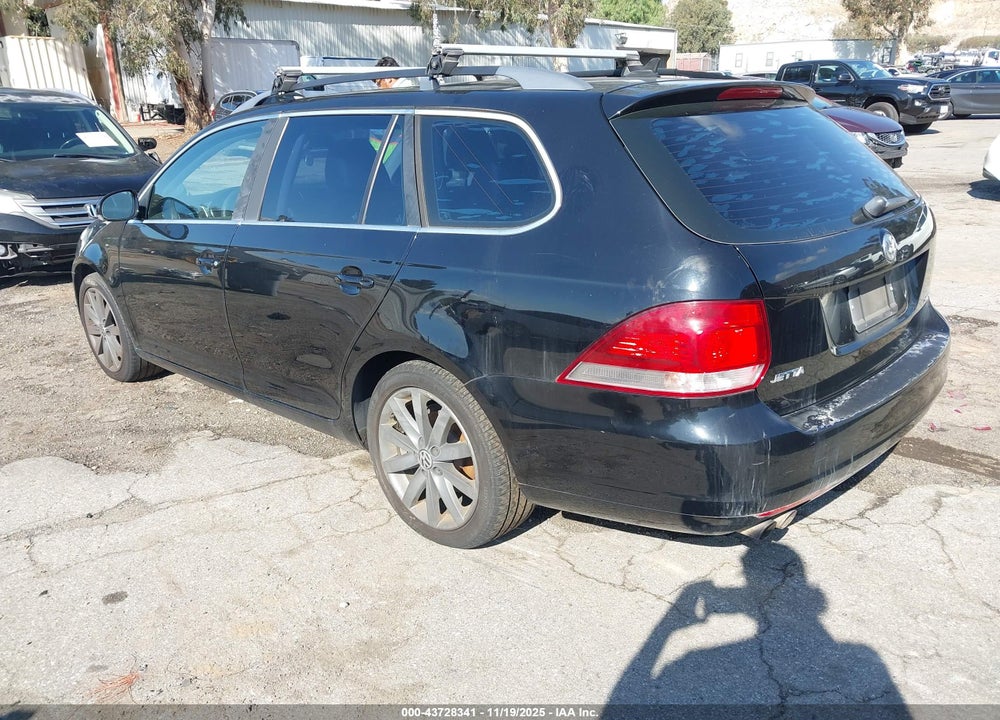 2012 VOLKSWAGEN JETTA SPORTWAGEN 2.5L SE VIN: 3VWPP7AJ9CM689688