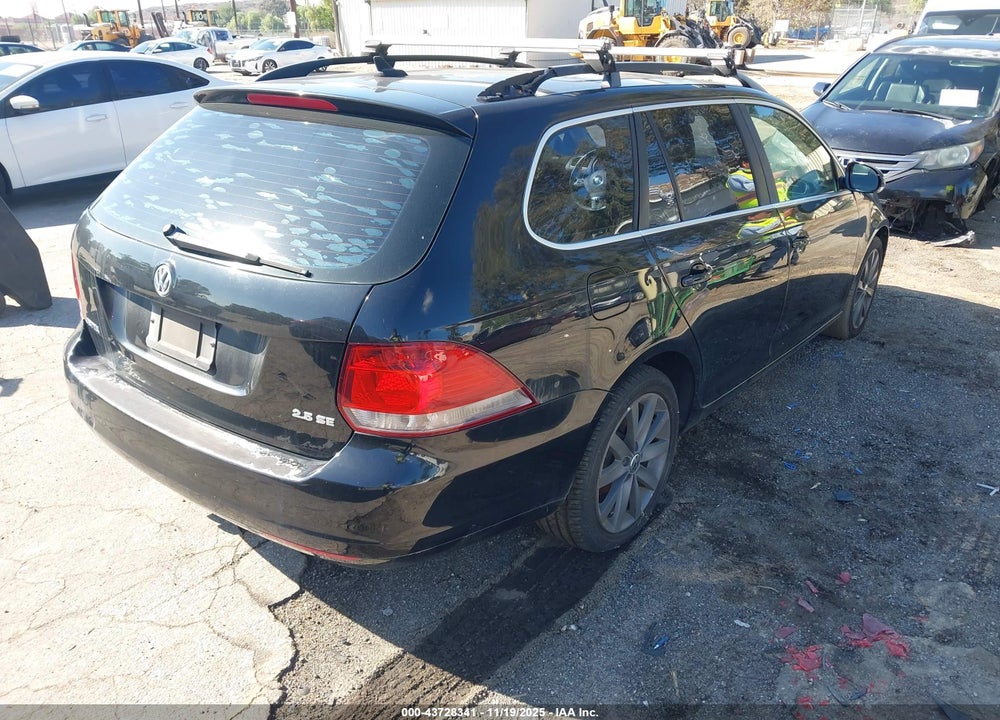 2012 VOLKSWAGEN JETTA SPORTWAGEN 2.5L SE VIN: 3VWPP7AJ9CM689688