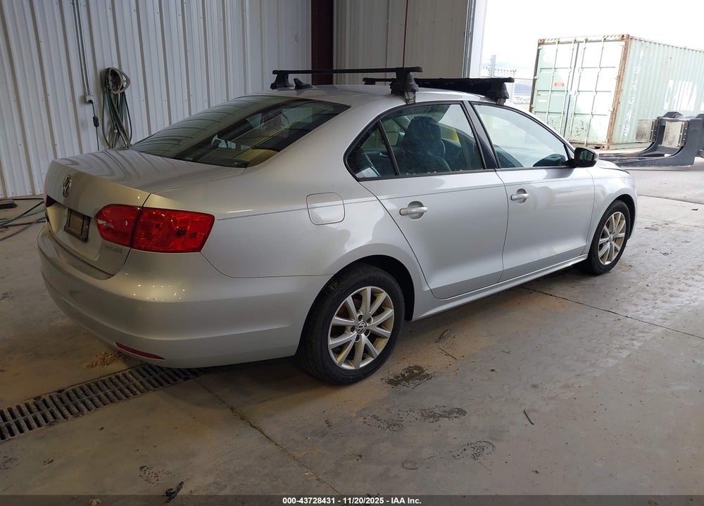 2012 VOLKSWAGEN JETTA 2.5L SE VIN: 3VWDP7AJXCM382825