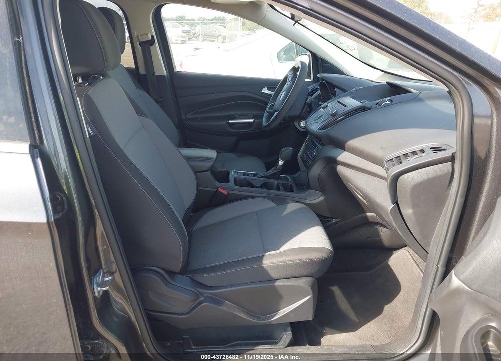 2017 FORD ESCAPE SE VIN: 1FMCU0G90HUD66952
