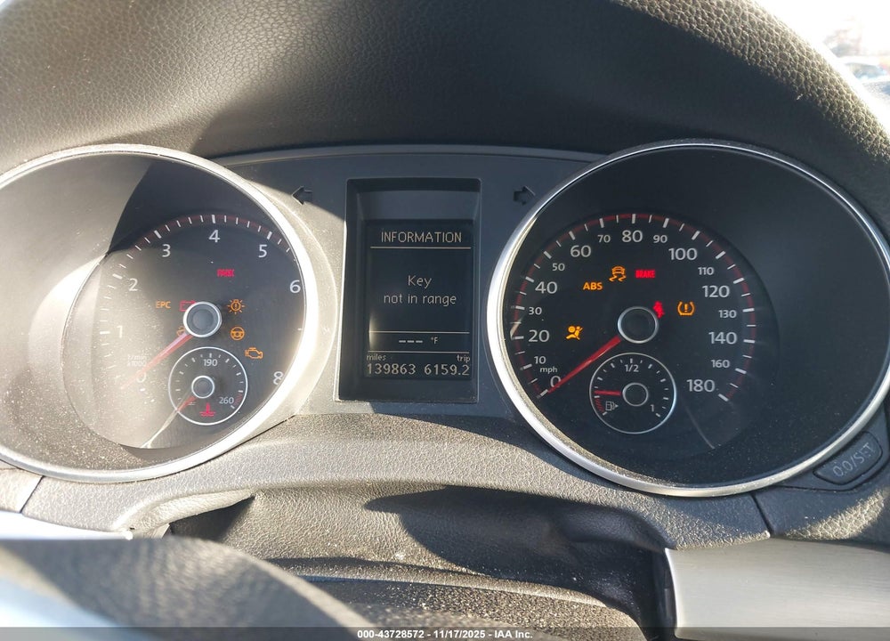 2012 VOLKSWAGEN GTI 4-DOOR AUTOBAHN VIN: WVWGD7AJ5CW292023