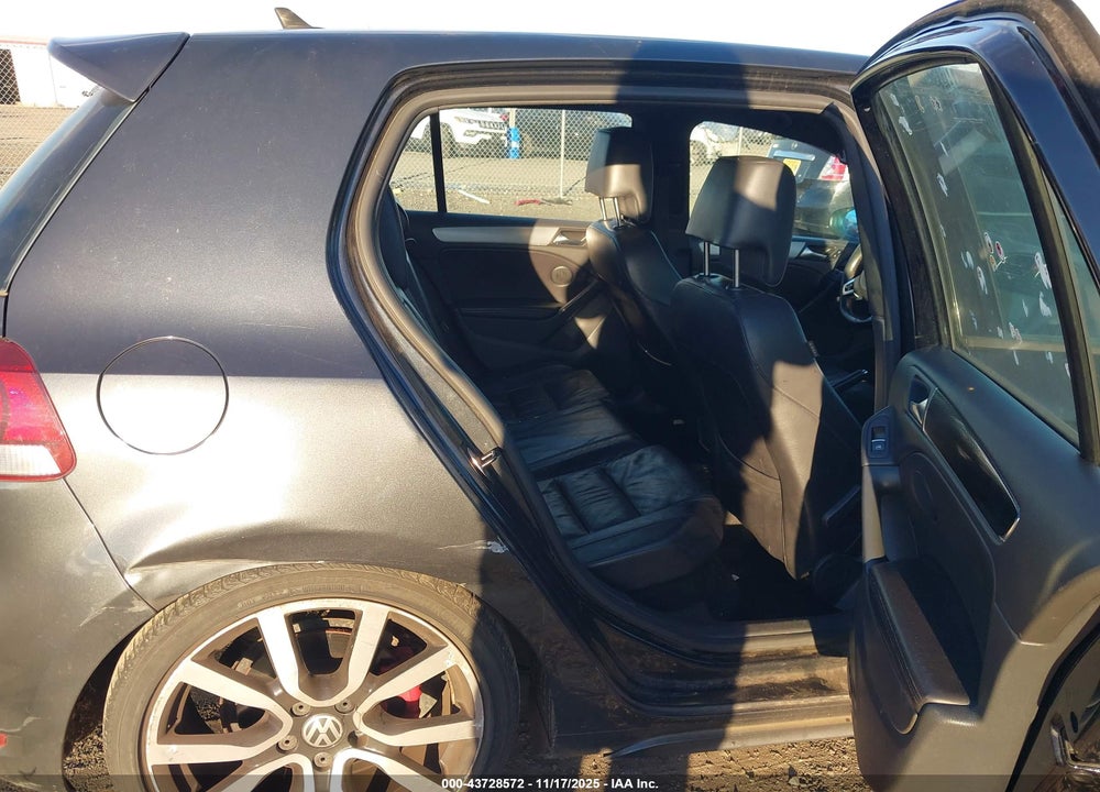 2012 VOLKSWAGEN GTI 4-DOOR AUTOBAHN VIN: WVWGD7AJ5CW292023