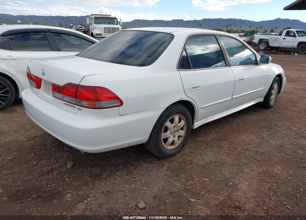 2001 HONDA ACCORD 2.3 EX VIN: JHMCG56621C032139