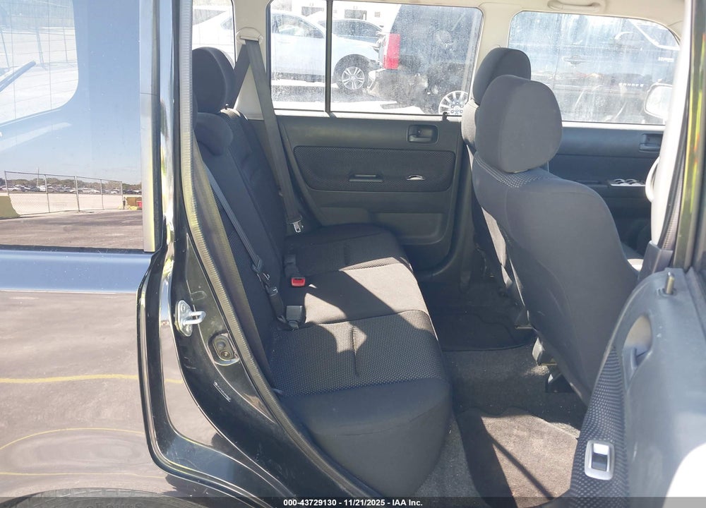 2006 SCION XB VIN: JTLKT324564048469