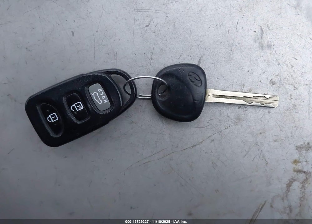 2014 HYUNDAI SONATA GLS VIN: 5NPEB4AC7EH893018