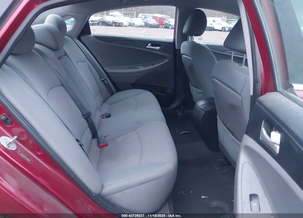 2014 HYUNDAI SONATA GLS VIN: 5NPEB4AC7EH893018