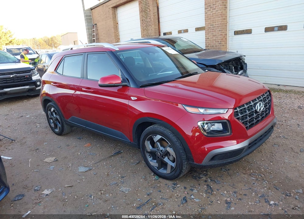 2023 HYUNDAI VENUE SEL VIN: KMHRC8A3XPU213204