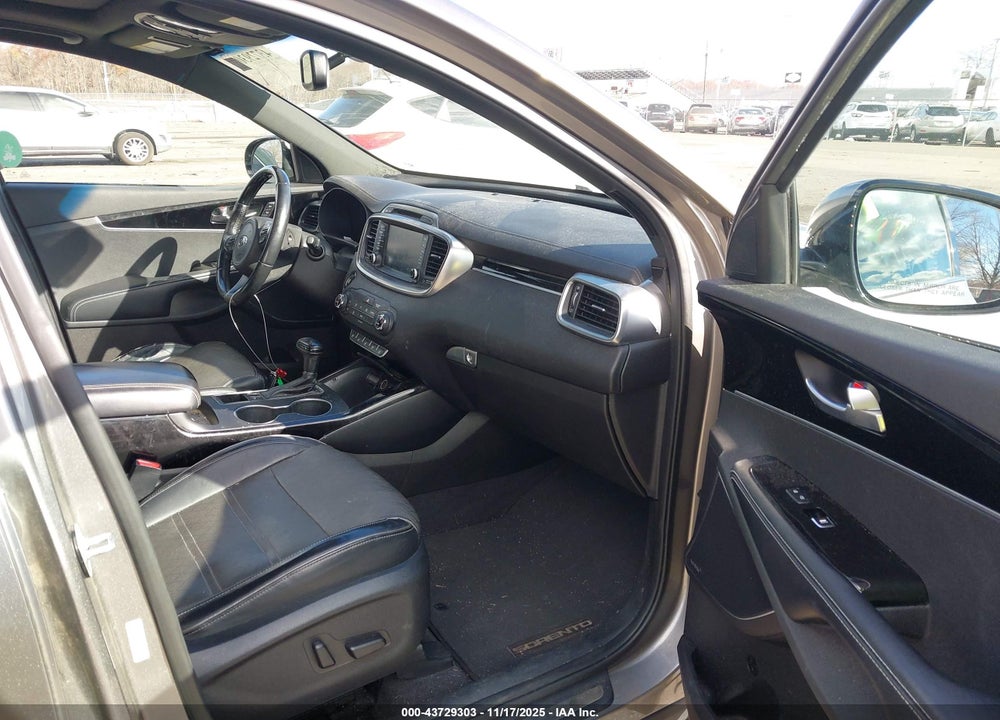 2016 KIA SORENTO 3.3L SXL VIN: 5XYPK4A55GG055705