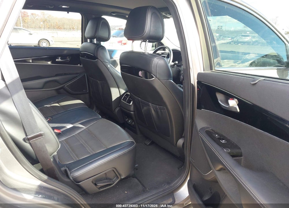 2016 KIA SORENTO 3.3L SXL VIN: 5XYPK4A55GG055705
