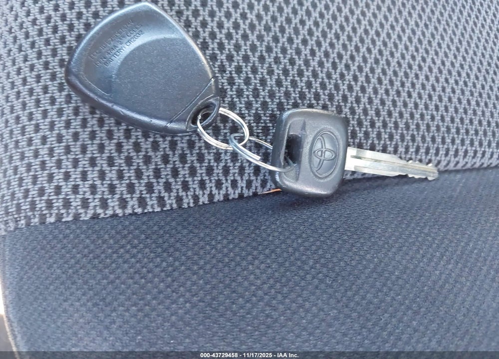 2005 TOYOTA CAMRY SE VIN: 4T1BE32K65U535890