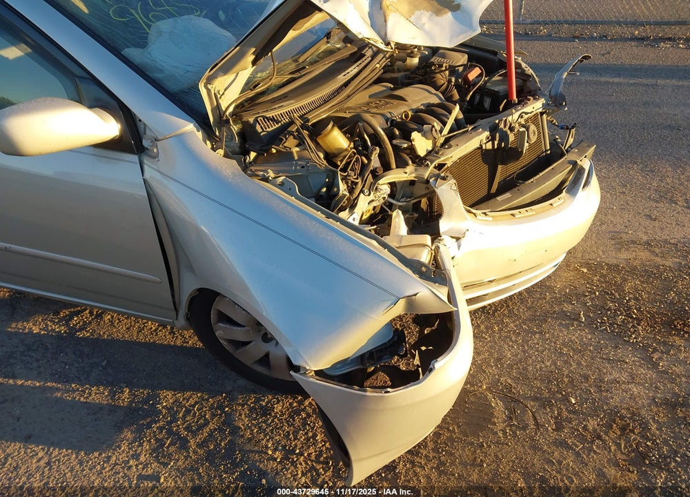 2003 TOYOTA COROLLA LE VIN: 2T1BR38E23C114057