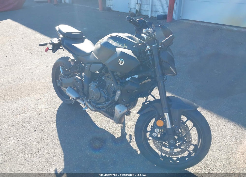 2025 YAMAHA MTN690 VIN: JYARM48E8SA001053