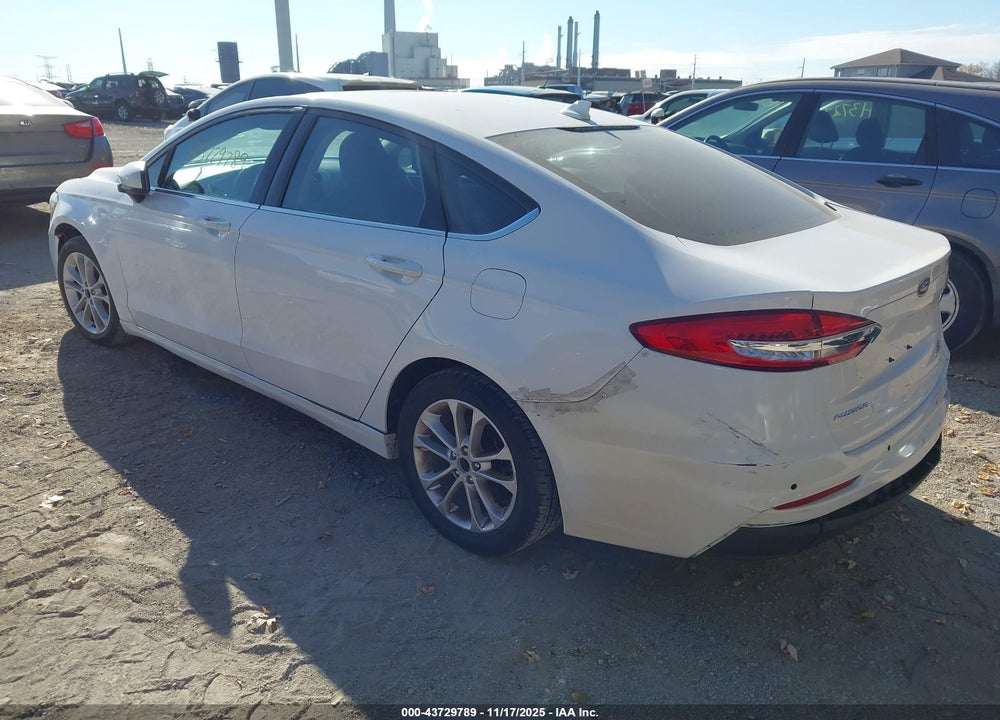 2020 FORD FUSION VIN: 3FA6P0HD8LR172641