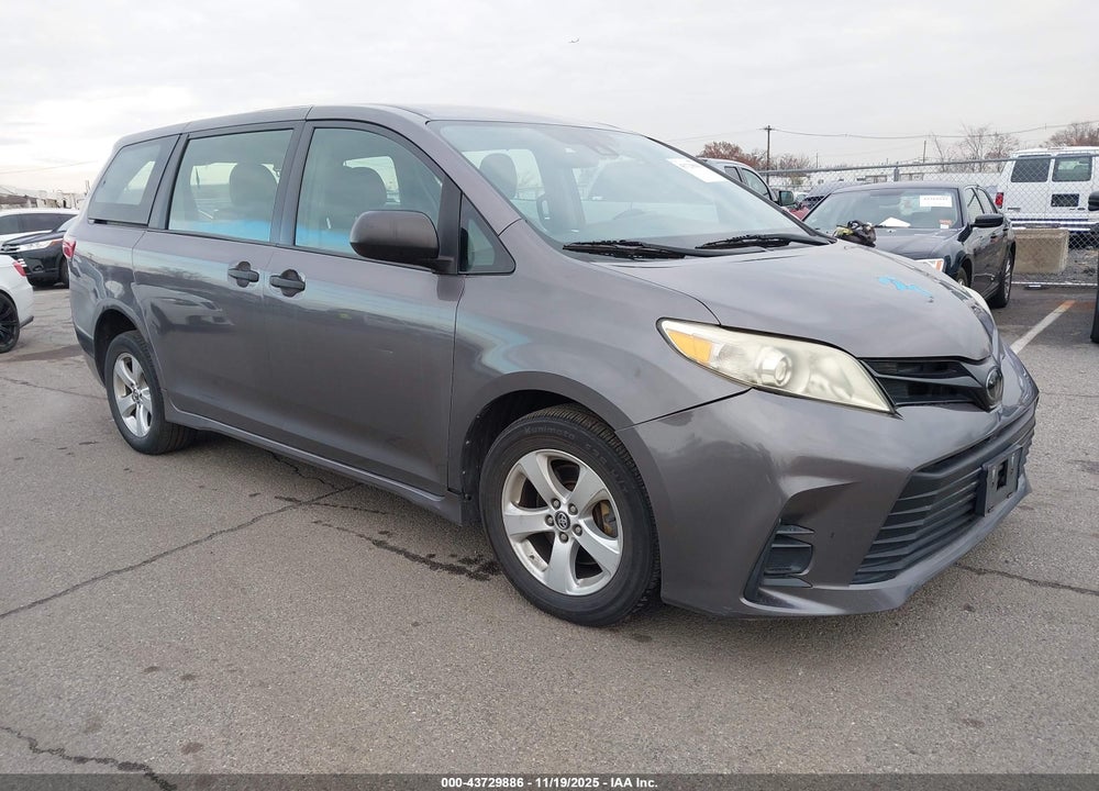 2018 TOYOTA SIENNA L 7 PASSENGER VIN: 5TDZZ3DC4JS922420