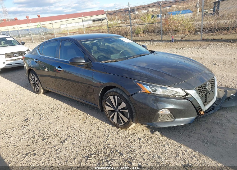 2022 NISSAN ALTIMA SV FWD VIN: 1N4BL4DV5NN370647
