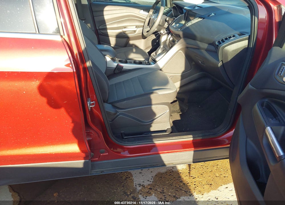 2016 FORD ESCAPE VIN: 1FMCU0GX2GUB80892