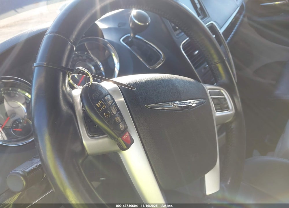 2014 CHRYSLER TOWN & COUNTRY TOURING-L VIN: 2C4RC1CG4ER368420