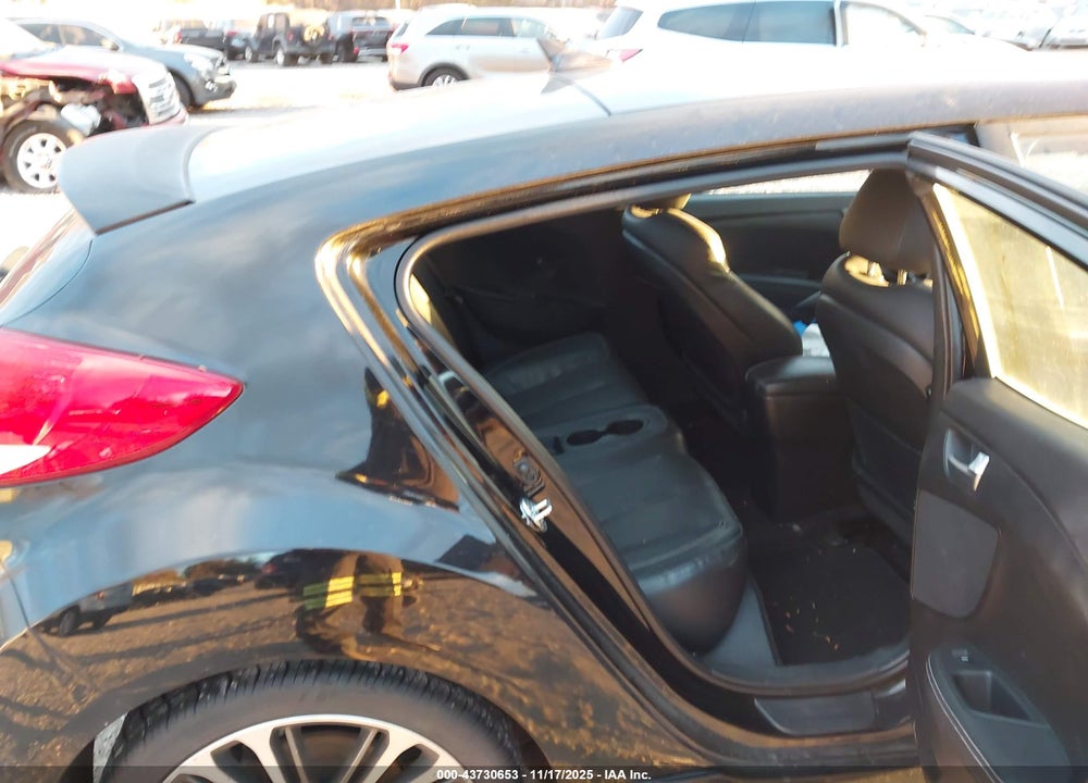 2016 HYUNDAI VELOSTER TURBO VIN: KMHTC6AE4GU289674